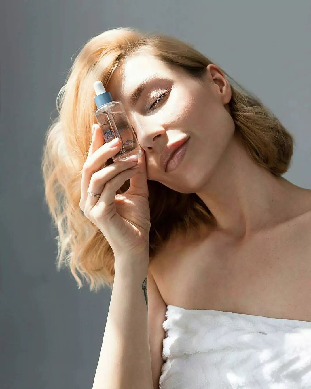 Hyaluronic Moisturising Booster Serum